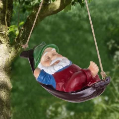 Fun Garden Gnome, Cute Gnome Decorative Outdoor Hanging Statue, Sleeping Gnome in Swing Leaves Hammock Resin Tree Ornament Statue for Stump Branches Lawn Yard Decoration