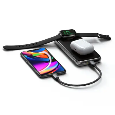Satechi Quatro Wireless Power Bank Qi Wireless 5W, AW 2.5W, USB-C PD 18W, USB-A 12W - vesoljsko siva 