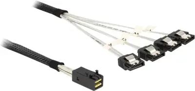 Priključni kabel za trdi disk [1x mini SAS vtič (SFF-8087) - 4x SATA vtič 7 pinski] 0.50 m črne barve Delock