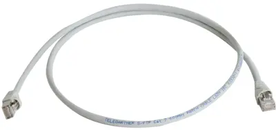 Telegärtner L00000A0226 RJ45 omrežni kabel CAT6a S/FTP 1 m lila ognjevaren, z zaščitnim zapornim zatičem, dvojno zaščiten, dvojno oklopljen, brez halo