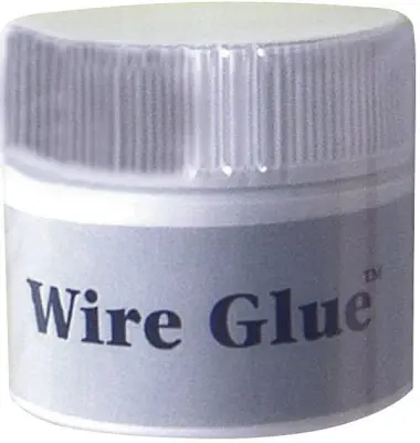 Lepilo za žice Wire Glue vsebuje: 9 ml