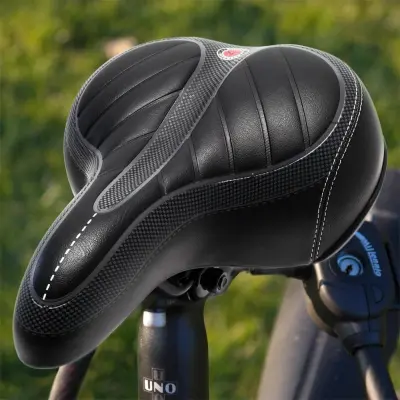 Univerzalen udoben kolesarski sedež