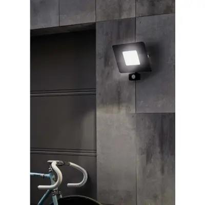 Eglo Faedo 3 zunanji senzorski reflektor 30 W IP65 ↔ 175 ↕ 190