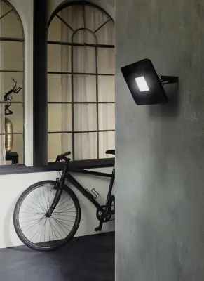Eglo Faedo 3 zunanji reflektor 20 W IP65 ↔ 130 ↕ 95
