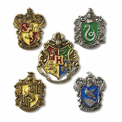 NOBLE COLLECTION - HARRY POTTER - HOGWARTS HOUSE značke