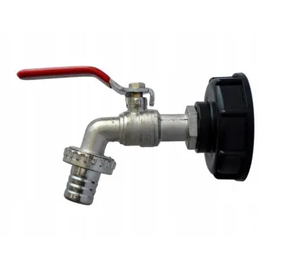 Pokrov posode za vodo s kovinsko pipo