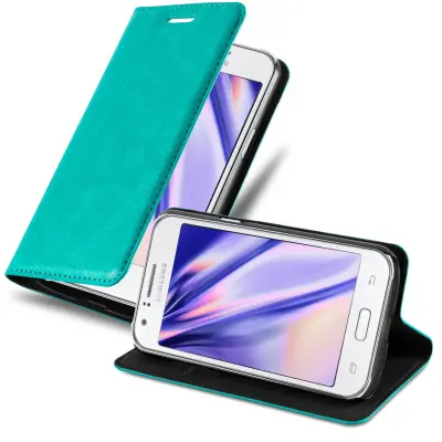 CADORABO Samsung Galaxy J1 2015 v bencinsko turkizna - Zaščitni ovitek z magnetnim zapiranjem, stoječo funkcijo in režo za kartice