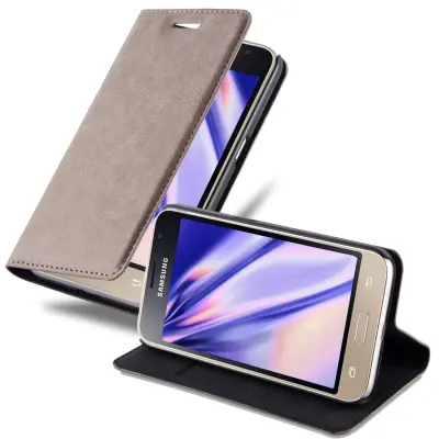 Cadorabo Ohišje, združljivo z Samsung Galaxy J1 2016 v kavovinsko rdeča - Zaščitni ovitek z magnetnim zapiranjem, stoječo funkcijo in režo za kartice