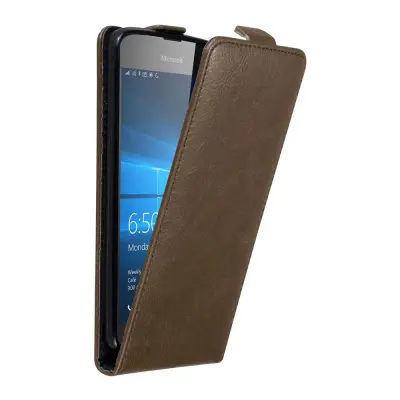 Cadorabo Ohišje, združljivo z Nokia Lumia 650 v kava rjava - Zaščitni ovitek v obliki flipa z magnetnim zapiranjem