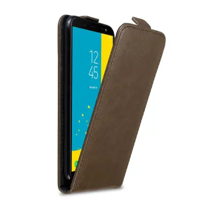 Cadorabo Ohišje, združljivo z Samsung Galaxy J6 2018 v kava rjava - Zaščitni ovitek v obliki flipa z magnetnim zapiranjem