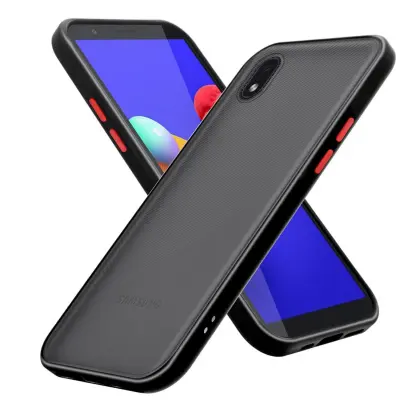 CADORABO Samsung v zamrznjenih črnih - rdečih tipkah - hibridni zaščitni pokrov s silikonom TPU v notranjosti in mat plastičnim hrbtom