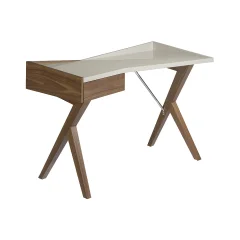 Pisarniška miza iz orehovega lesa