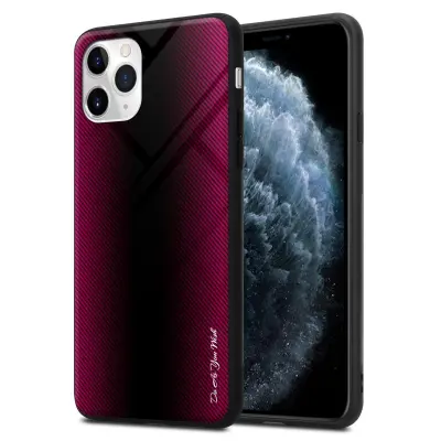 CADORABO Ohišje, združljiv z Apple - Stripe Optics v Crimson Pink - Zaščitni pokrov iz silikona TPU in hrbta iz kaljenega stekla