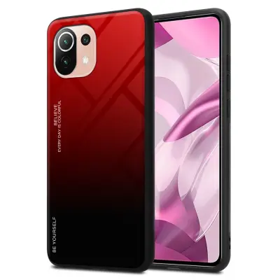 CADORABO Ohišje, združljiv z Xiaomi v rdeči barvi - črni - dvobarvni zaščitni pokrov iz silikona TPU in hrbta iz kaljenega stekla
