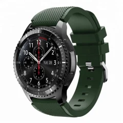 Cadorabo TPU zapestni pas s kovinsko zaponko 20 mm združljivo s Samsung Galaxy Watch 42 mm / 3 /4 /5 v zeleni barvi - nadomestni SRAP za Huawei Watch 2 za Nokia Steel for LG Watch Sport itd.
