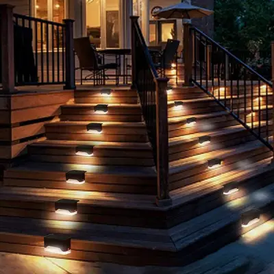Zunanje solarne LED luči (4 kosi)