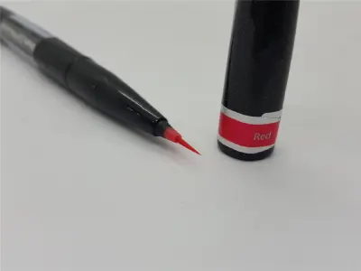 Pentel flomaster Brush Sign Artist rdeč