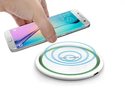 Brezžični polnilnik Zikko ZW8029 Hitra pametna blazinica 10W Polnjenje zibelke za iPhone 11 Samsung S10