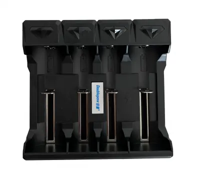 Oxe Polnilec baterij OXE 18650 / 26650 / 21700 / 16340 / 14500 / 10440, 4 vrata