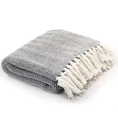 vidaXL Pregrinjalo iz bombaža ribja kost 160x210 cm mornarsko modro