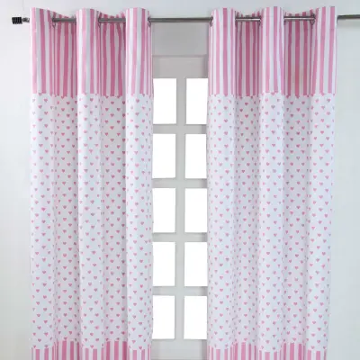 Homescapes Roza Love Hearts Ready Made Eyelet zavese, par, 117x137 cm