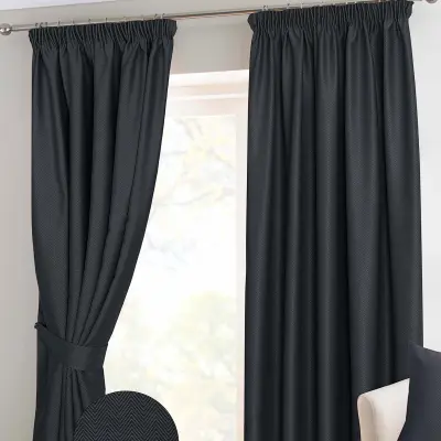 Homescapes Črne Herringbone Chevron Blackout zavese Par Pencil Pleat, 117x183 cm