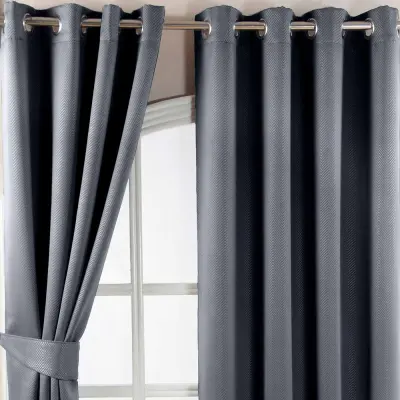 Homescapes Temno siva Herringbone Chevron Blackout Termalne zavese Par Eyelet Style, 228x228 cm