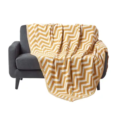 Bombažna pletena odeja Homescapes Mustard Chevron, 130x170 cm