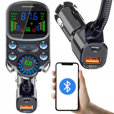 Avtomobilski FM oddajnik velik LCD bluetooth 5.3 in polnilec 12-24V 3x USB 3.0 RGB
