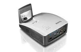 Ultra kratki domet Benq MH856UST+