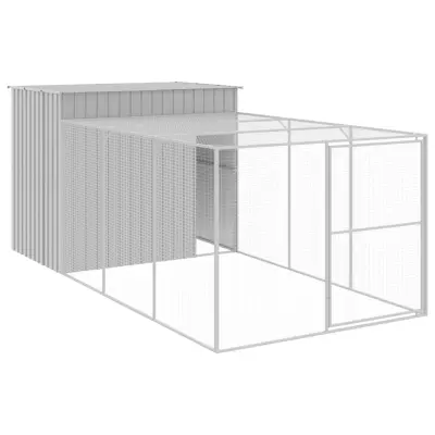 vidaXL Pasja uta z izhodom svetlo siva 214x457x181 cm pocinkano jeklo