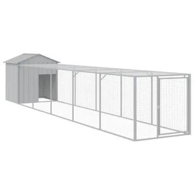 vidaXL Kokošnjak z izhodom svetlo siv 117x609x123 cm pocinkano jeklo