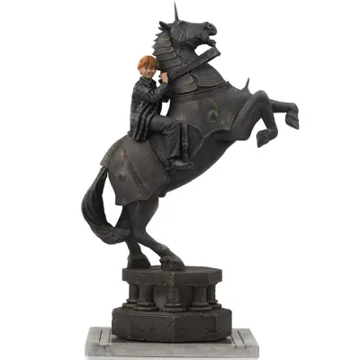 Iron Studios Harry Potter - Ron Weasley at the Wizard Chess Statue Delux Art Scale 1/10