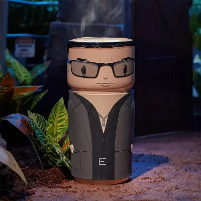 Keramična skodelica CosCups by Numskull Jurassic Park Ian Malcolm Darilo z gumijastim tulcem 400 ml - uradno blago Jurskega parka (NS3364)
