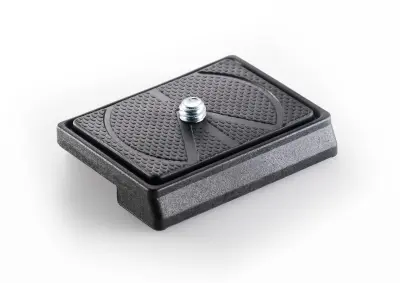 MANFROTTO Lahka hitro menjajoča ploščica iz Technopolymer & fiber glass 1/4" navojem sistem RC2