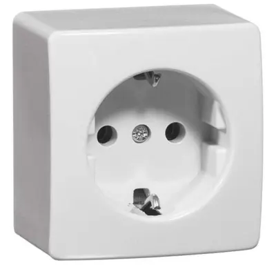 Peha vtičnica D 6650