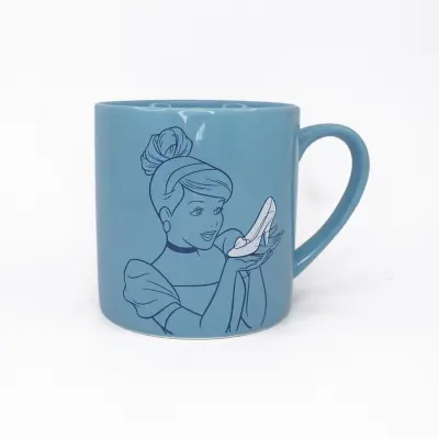 DISNEY 100 PEPELKINIH SANJ SE URESNIČI skodelica