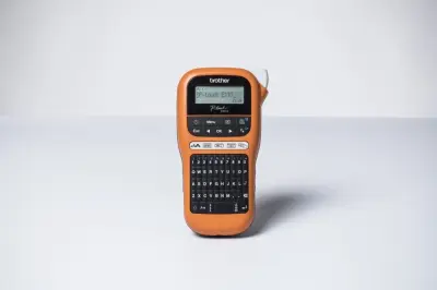 Stroj za etiketiranje Brother PT-E110