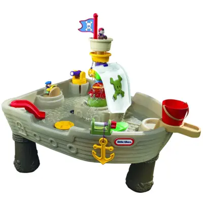 Little Tikes piratska ladija mizica z vodo