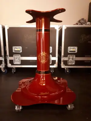 Podstavek s kolesi za Flywheel VOLANO B114 Rdeč