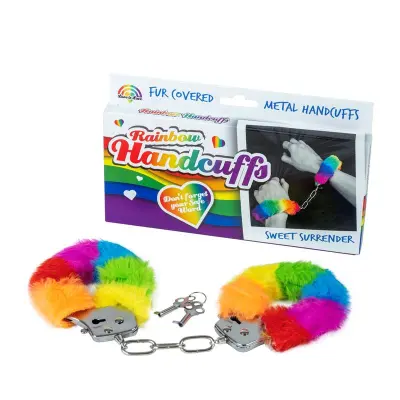 Kovinske žene z mavričnimi lasmi