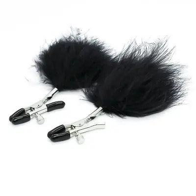 Nippy Tweezers s črnimi lasmi pompom