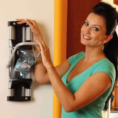 EcoPress stiskalni drobilec za PET plastenke do 2L, pritrjen na steno