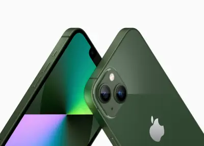 Obnovljeno - znaki rabe - APPLE iPhone 13 128GB Green pametni telefon