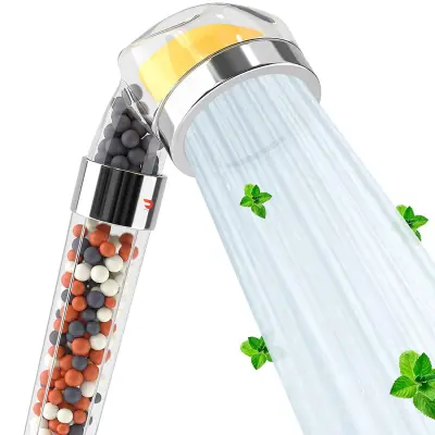 Glava tuša s filtrom vitamina C in filtrom za klor in fluorid