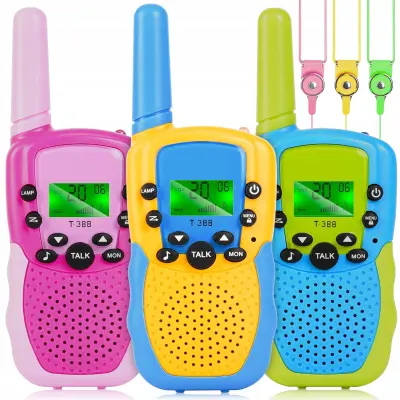 Set treh walkie talkie postaj LCD doseg do 3km LED
