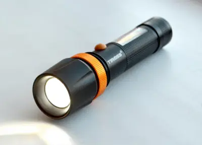 Tiross Loabilna svetilka Cree LED T6 XMLCOB 10W