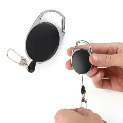 Raztegljiv obesek za ključe z jo-jo funkcijo in vrvico 72 cm   2-paket