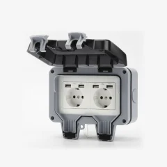 Vodoodporna vtičnica s stikalom za vklop, zaščito pred preklopom in 4 vrati USB Gray