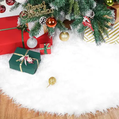 Preproga za božično drevo iz umetnega krzna Bela 78 cm
